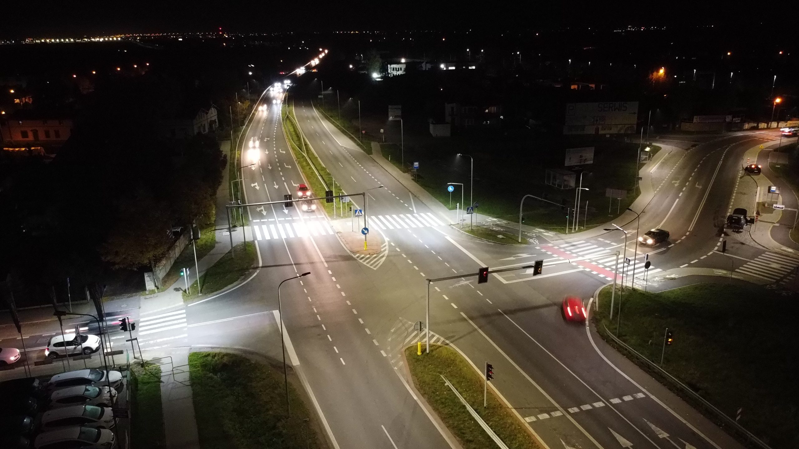 Walczyli o kładkę, dostali oświetlenie